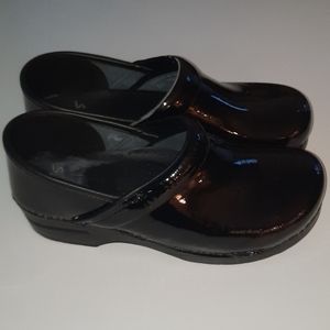 Brand new black Dansko shoes size 40